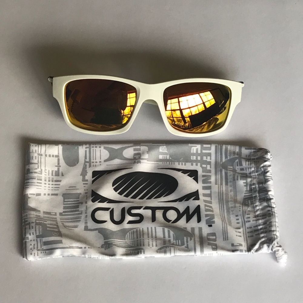 Oakley Jupiter Squared White / Gold Sunglasses